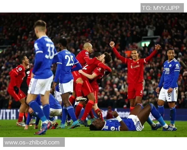 利物浦与曼城激战正酣比分悬念迭起引发球迷热议 利物浦与曼城激战正酣比分悬念迭起引发球迷热议